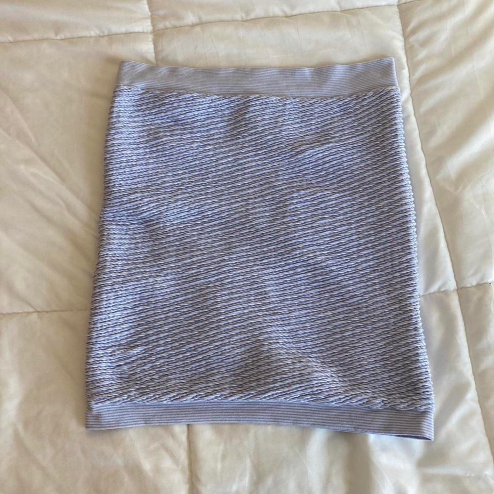 BCBGeneration M/L light purple Stretchy Skirt